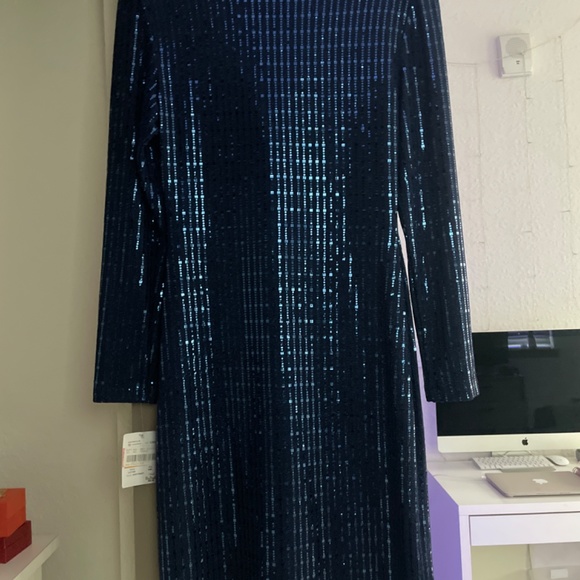 Blue Dress - Picture 2 of 2